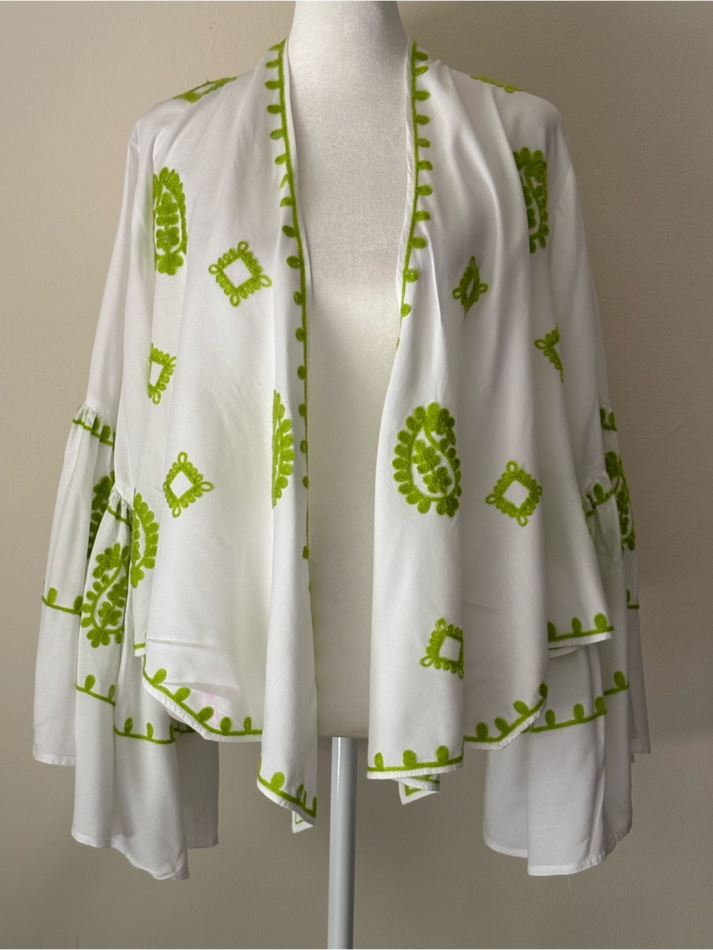 Elan White Draped Kimono Jacket with Green Embroidery